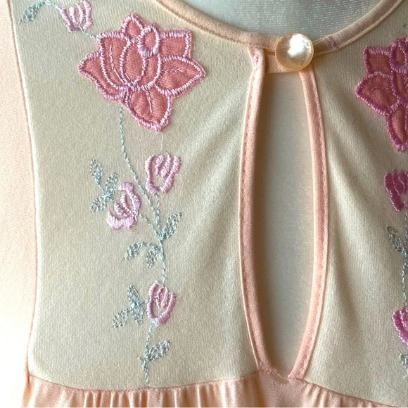 VTG Peachy Pink Retro Floral Embroidery Button Neck Bell Sleeve Nightgown | S - Picture 3 of 8